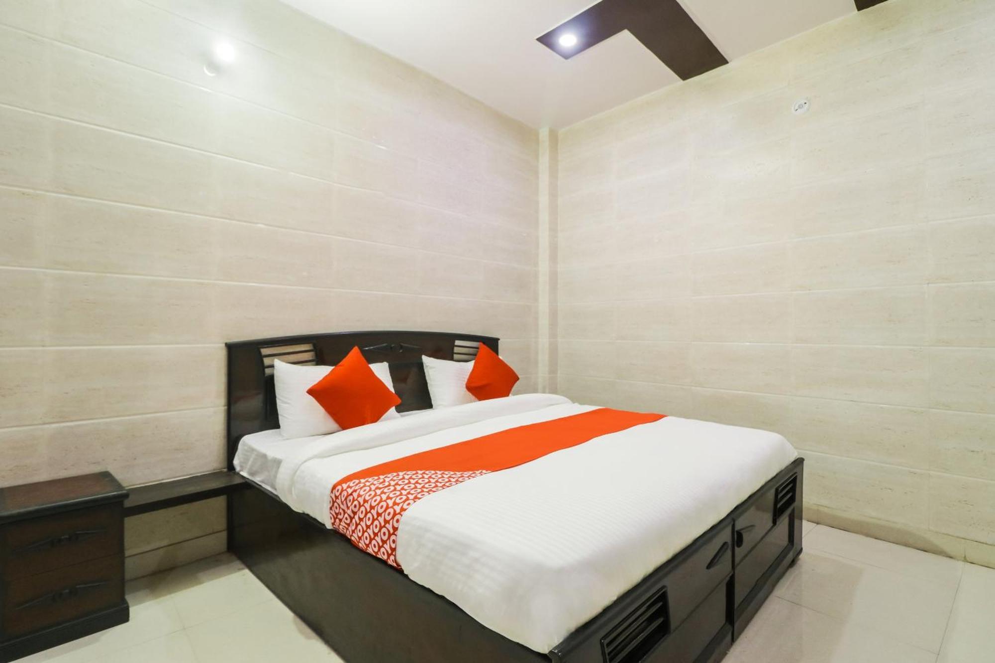Hotel O Mayur Palace Narela Ngoại thất bức ảnh